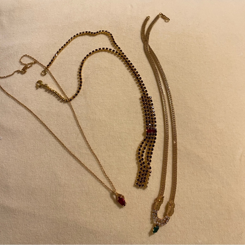 Lot of 3 necklaces costume jewelry